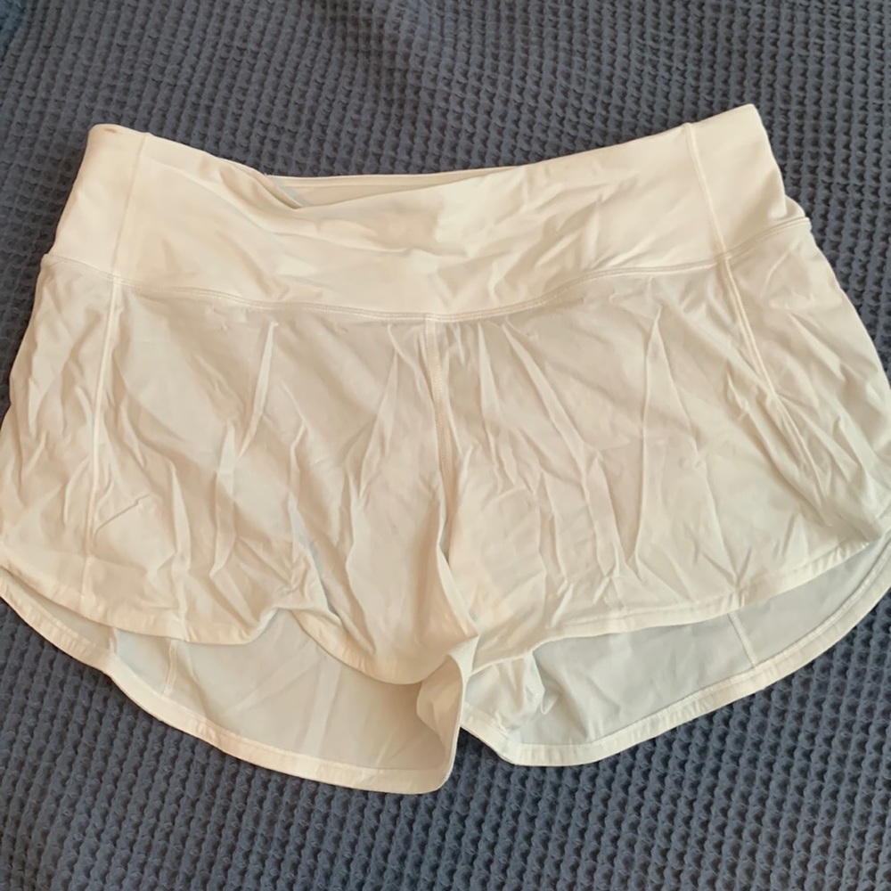 White lululemon shorts